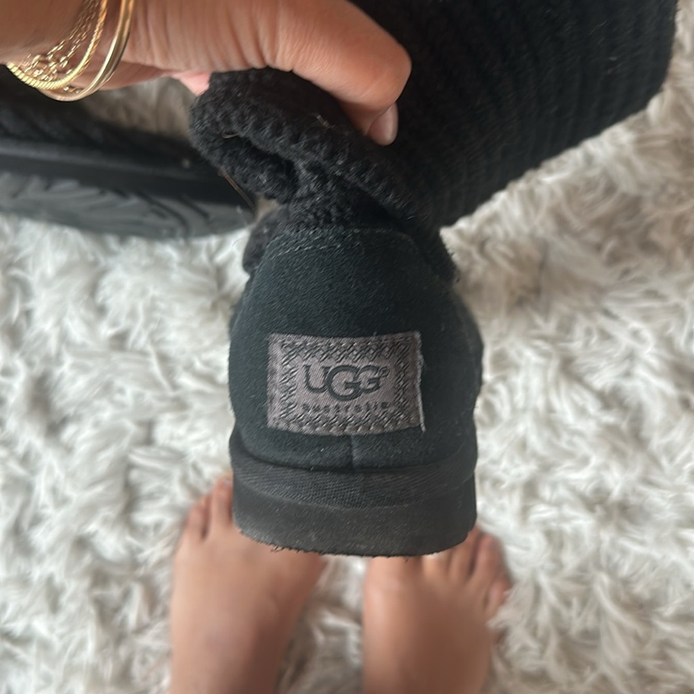 Black UGG size 6 women’s knitted with buttons - Picture 3 of 4